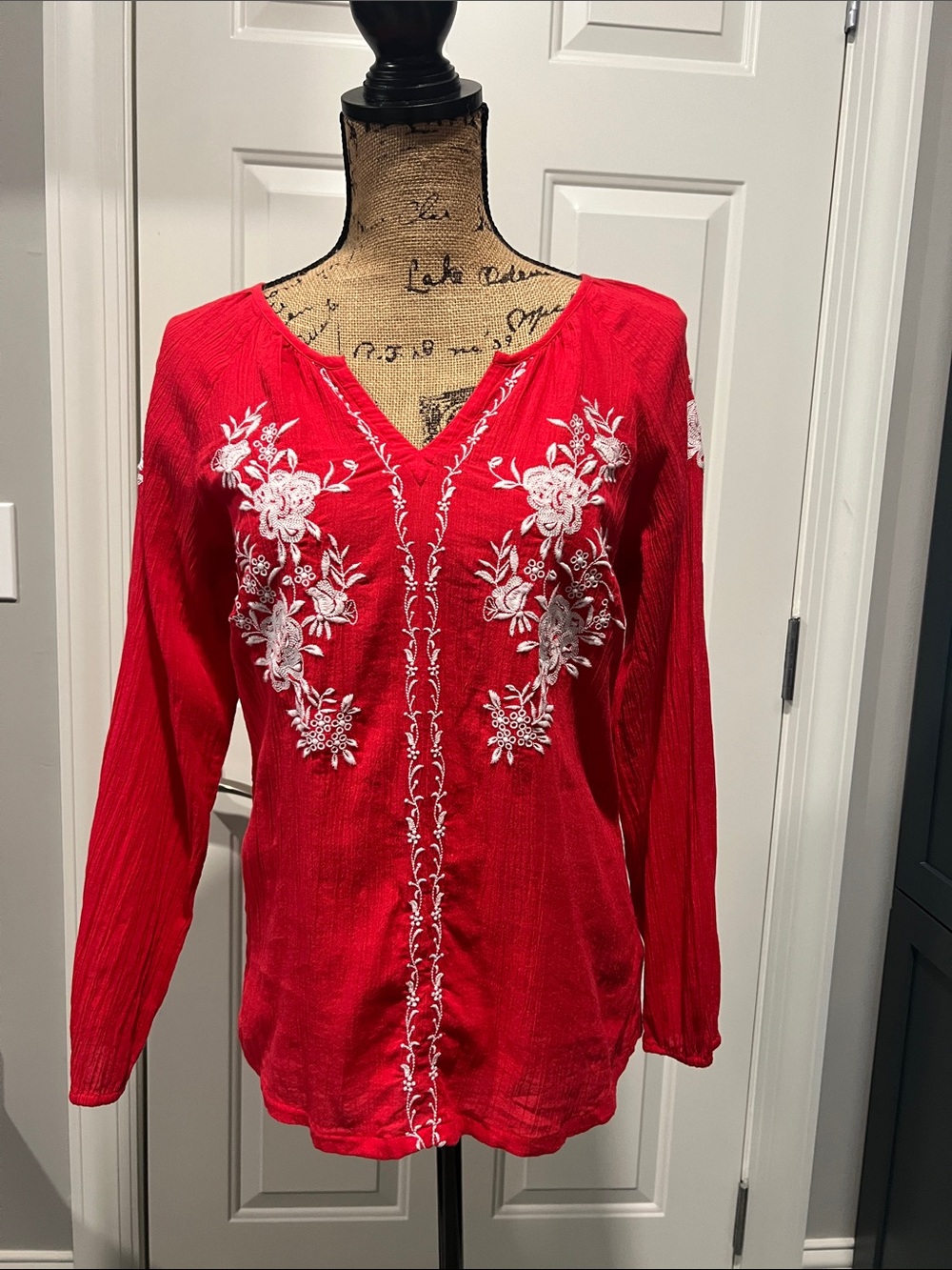 Talbots‎ Sz SP Red Embroidered Bohemian V-Neck Women's Top Resort Cruise Boho